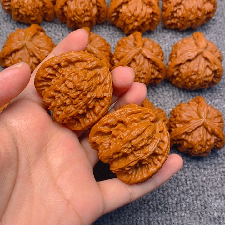 奈***斯文玩核桃把件文玩核桃