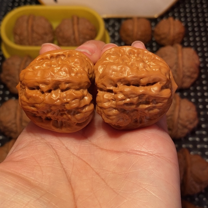 文玩核桃把件四开八腿肌肉蛙