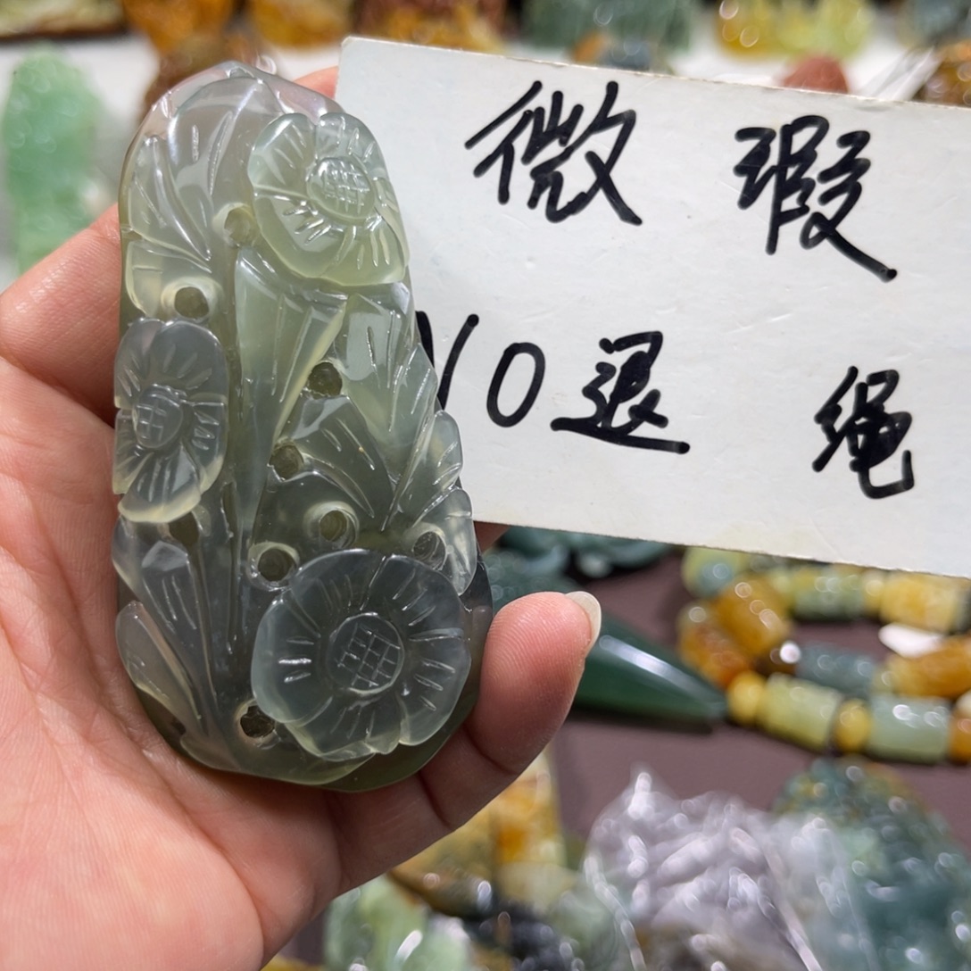 未镶嵌蛇纹石玉颈饰