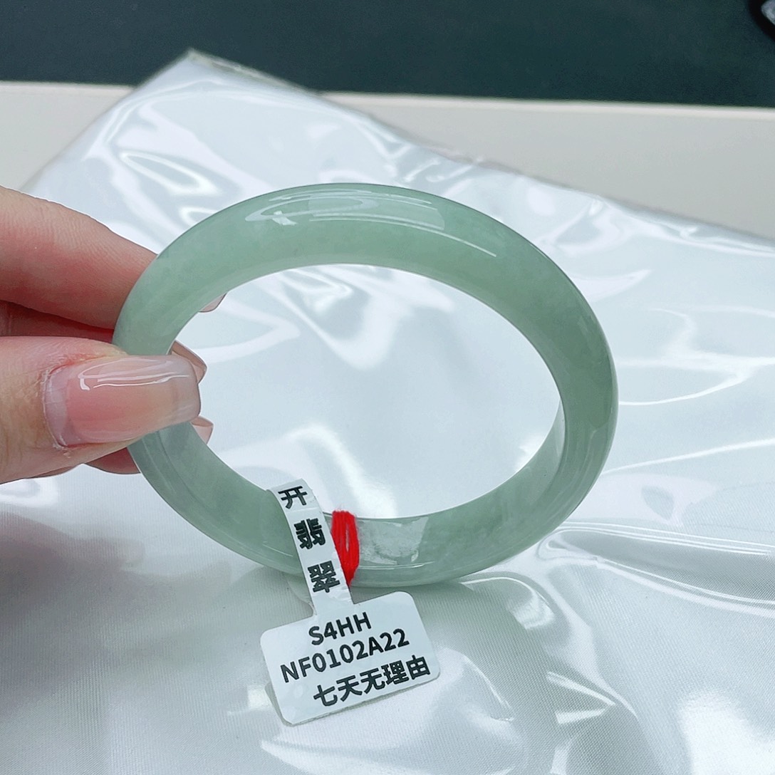 翡翠手镯未镶嵌正58.5