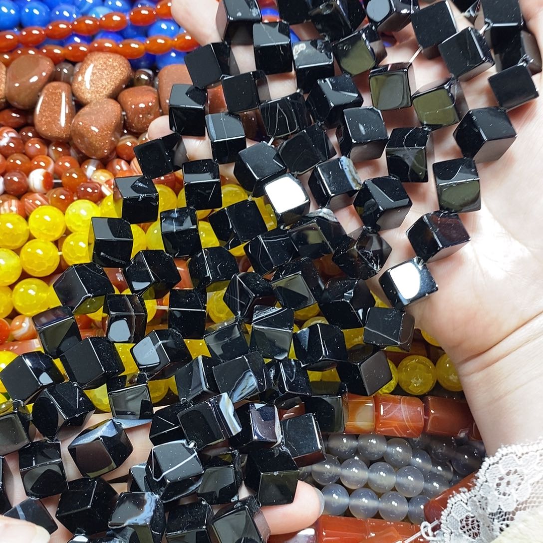 玛瑙/玉髓未镶嵌珠宝半成品黑玛瑙斜方一条卡12mm