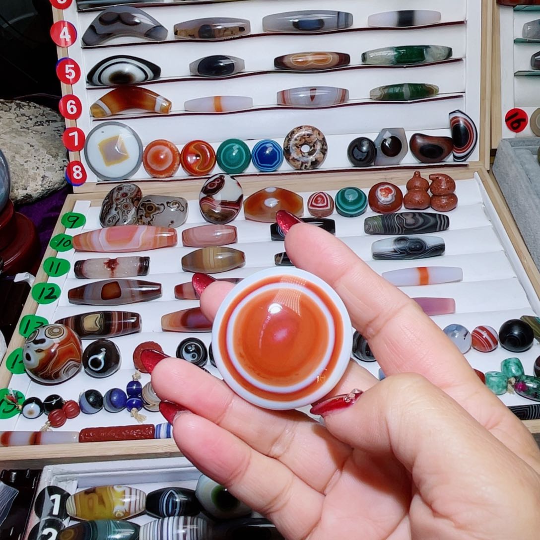 玛瑙/玉髓颈饰未镶嵌