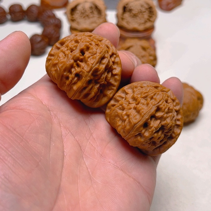 文玩核桃把件会****友精品白狮子编号2562