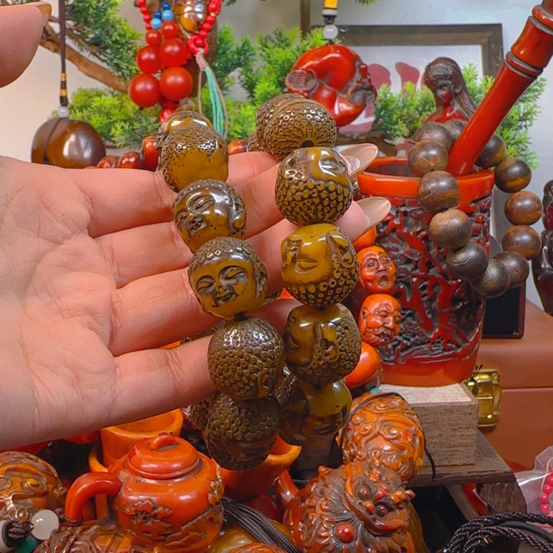 琥珀裸石未镶嵌手串