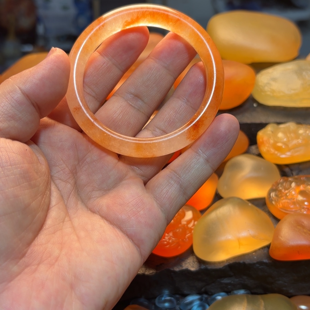 芨***草石英岩玉未镶嵌手镯