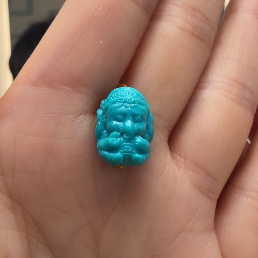 绿松石未镶嵌颈饰