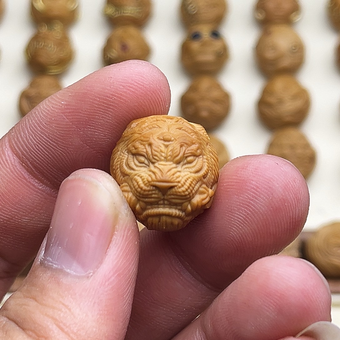 猴头核桃吊坠山君17