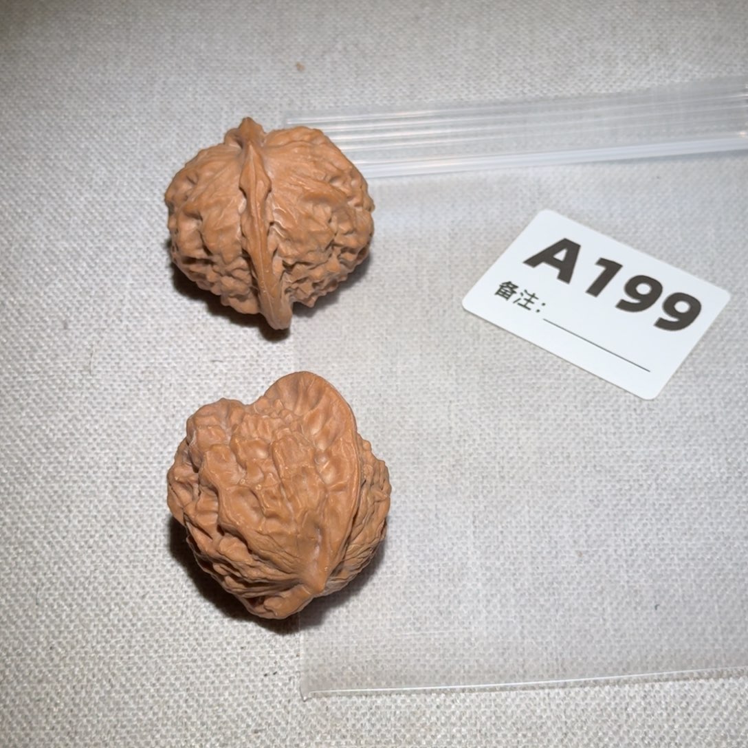 文玩核桃吊坠瓷娃娃199