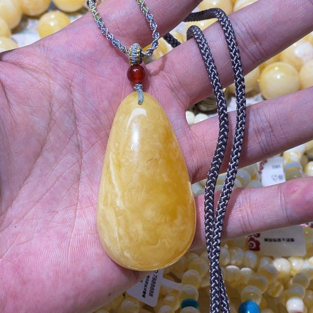 未镶嵌吊坠(赠链)蜜蜡吊坠20g