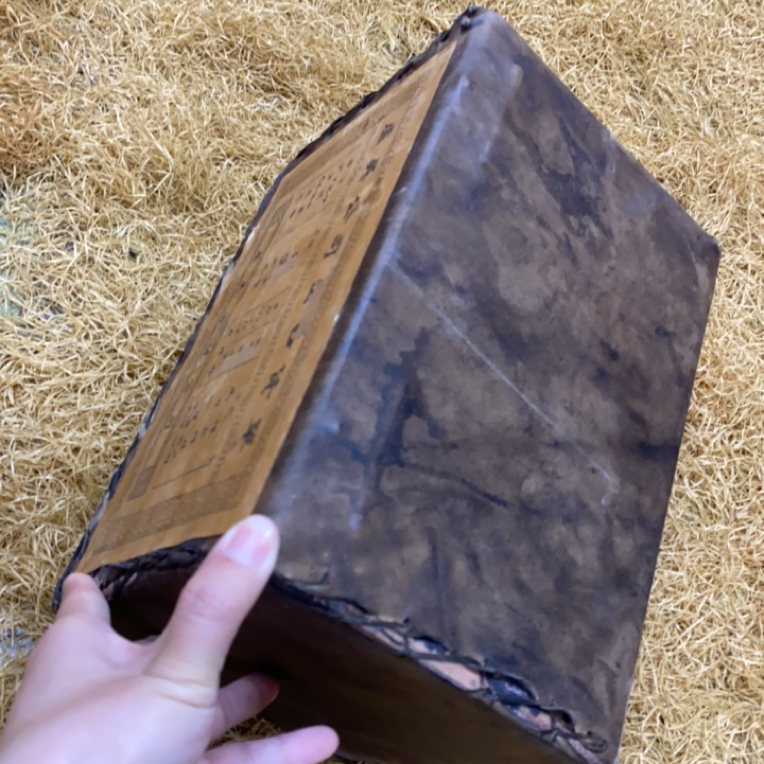 【闪购商品】福利《闷》皮包长方箱摆件摆件