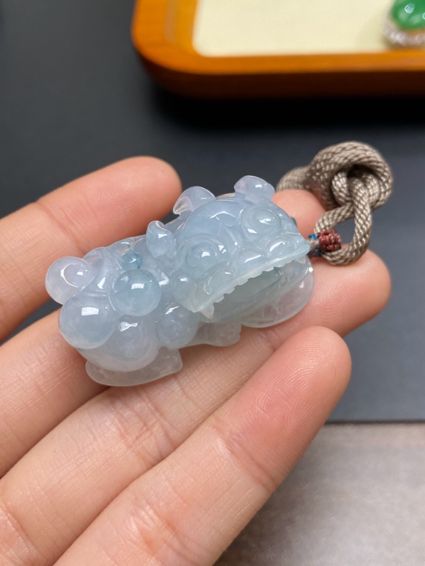 缅料翡翠A货貔貅