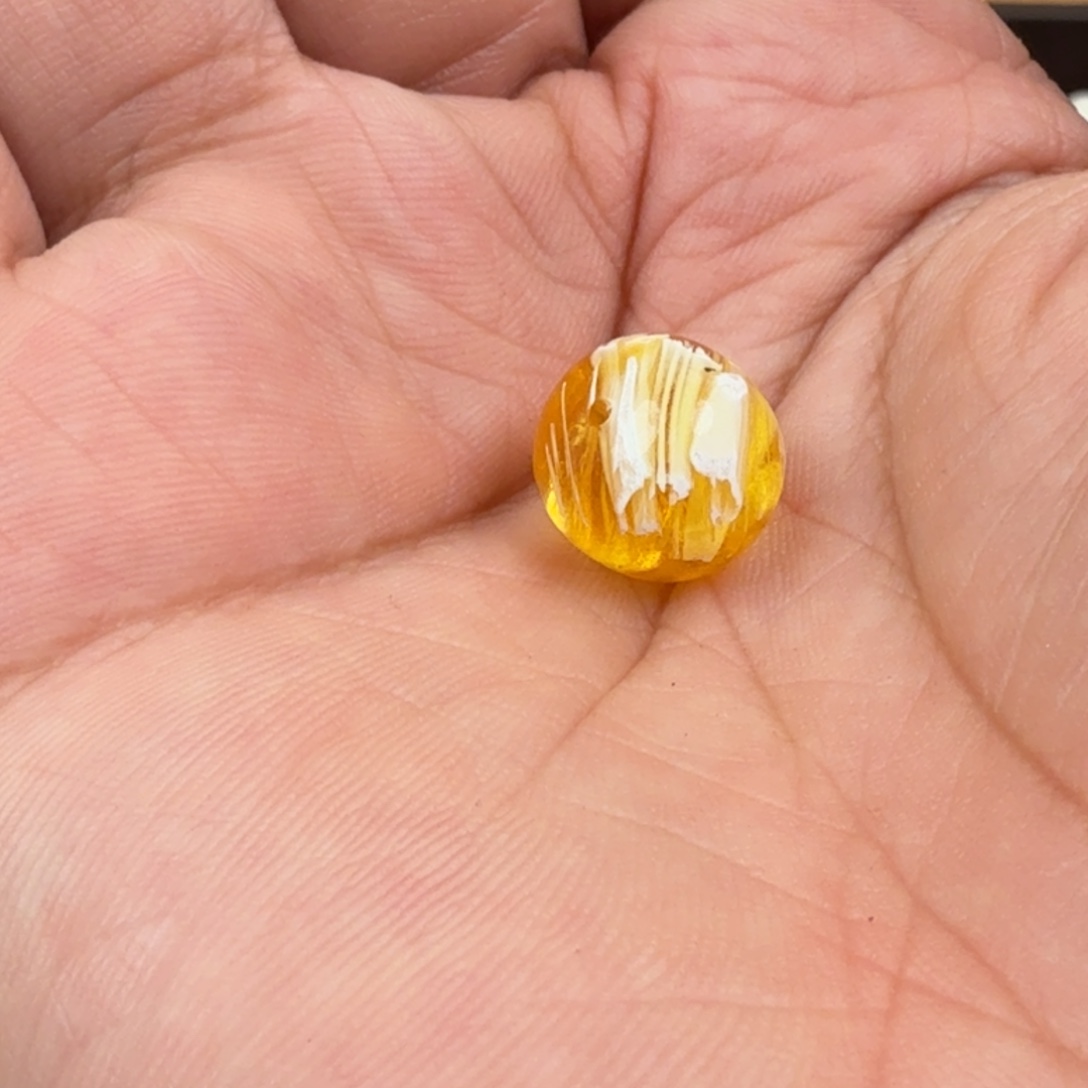 琥珀未镶嵌裸石11金白溶洞