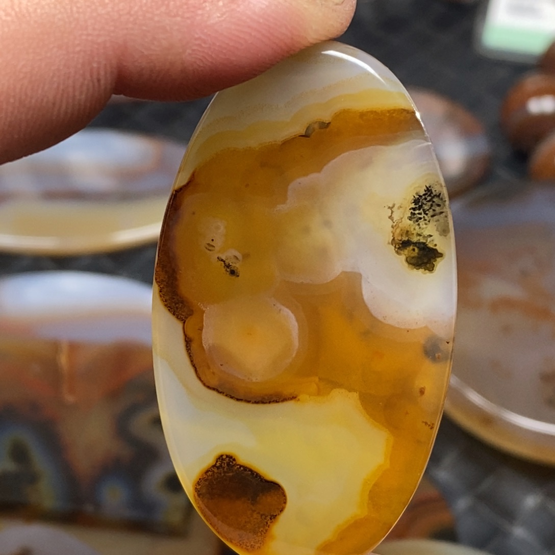玛瑙/玉髓颈饰未镶嵌