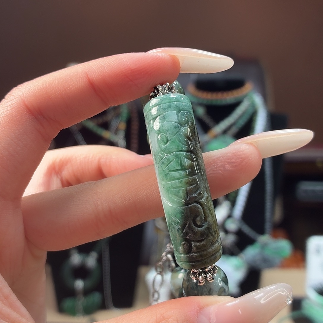 翡翠未镶嵌耳饰手串