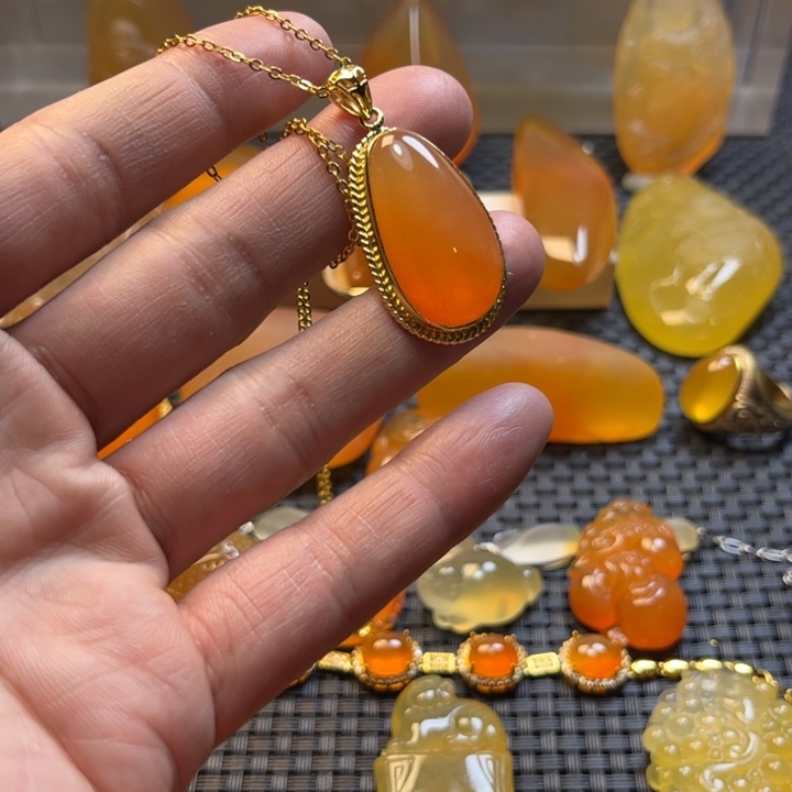 0***7石英质玉未镶嵌旦面