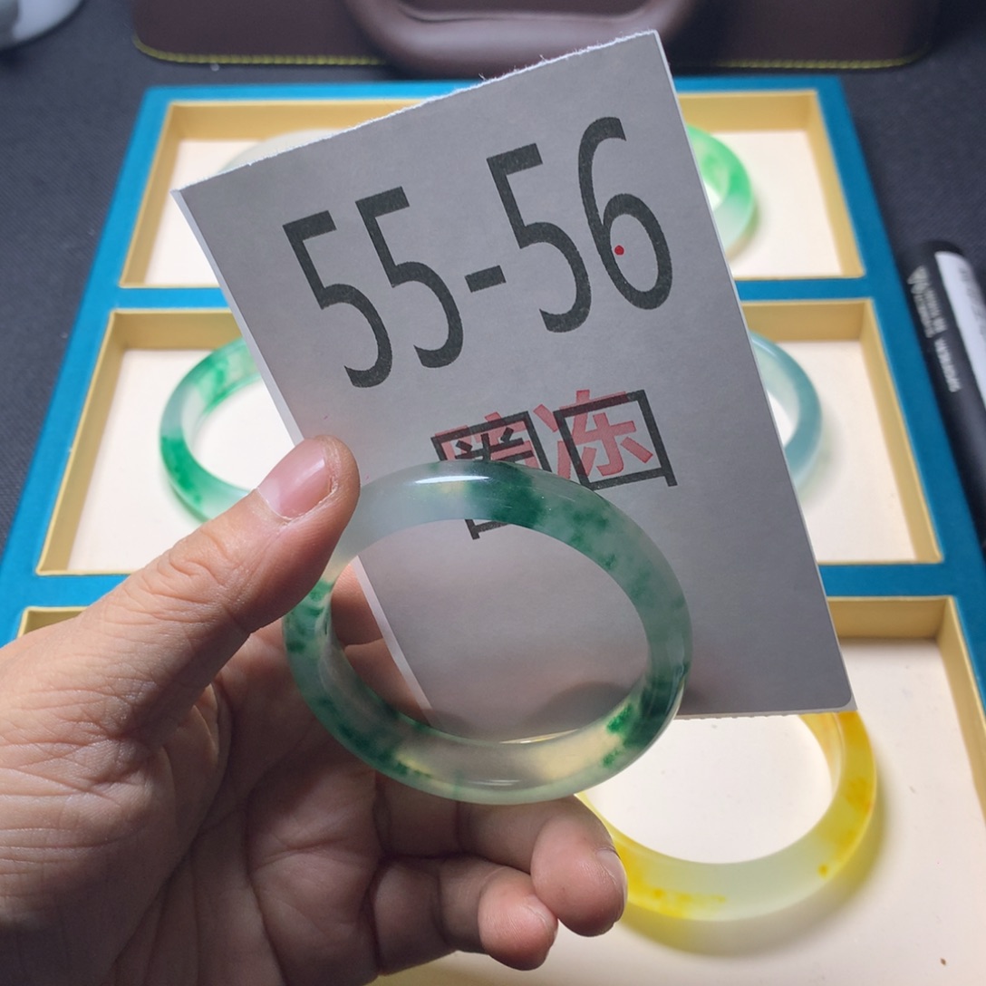 石英质玉未镶嵌手饰