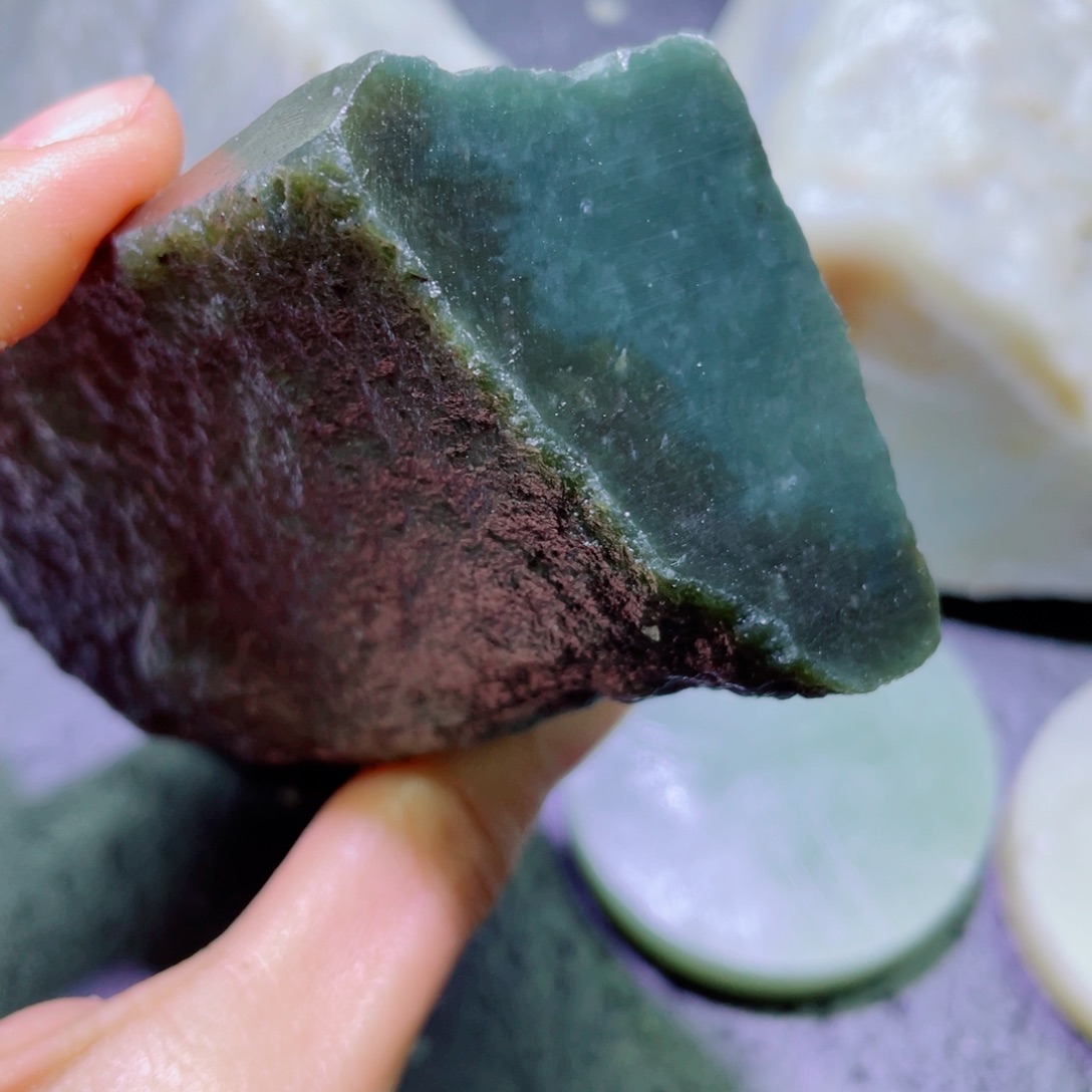 和田玉未镶嵌珠宝半成品