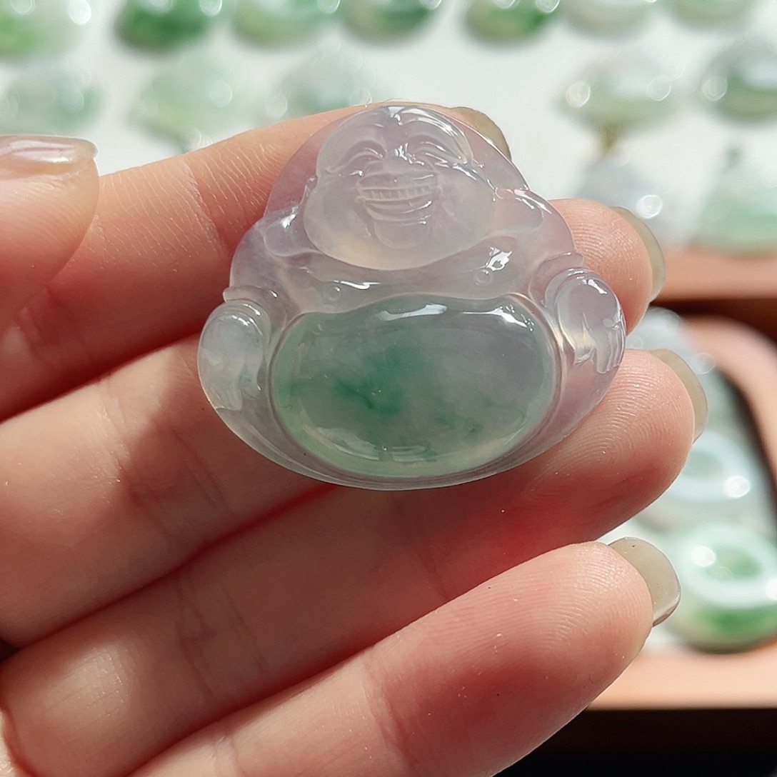 翡翠未镶嵌颈饰佛公