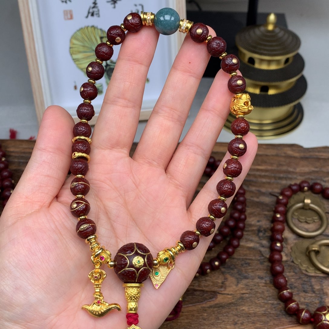 凤眼菩提吊坠8.5 翠 满配手持