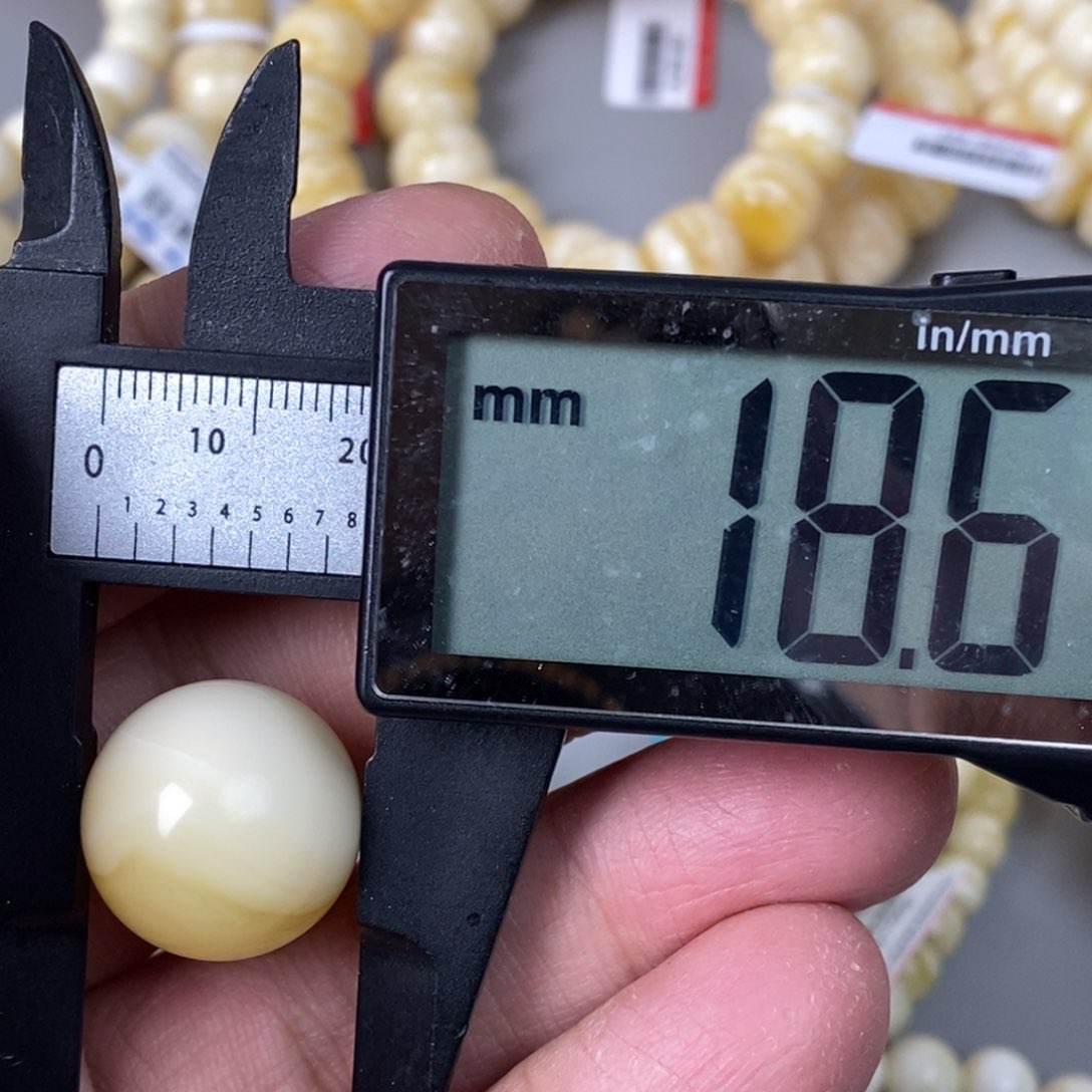 琥珀珠宝奇石未镶嵌轻微花粉