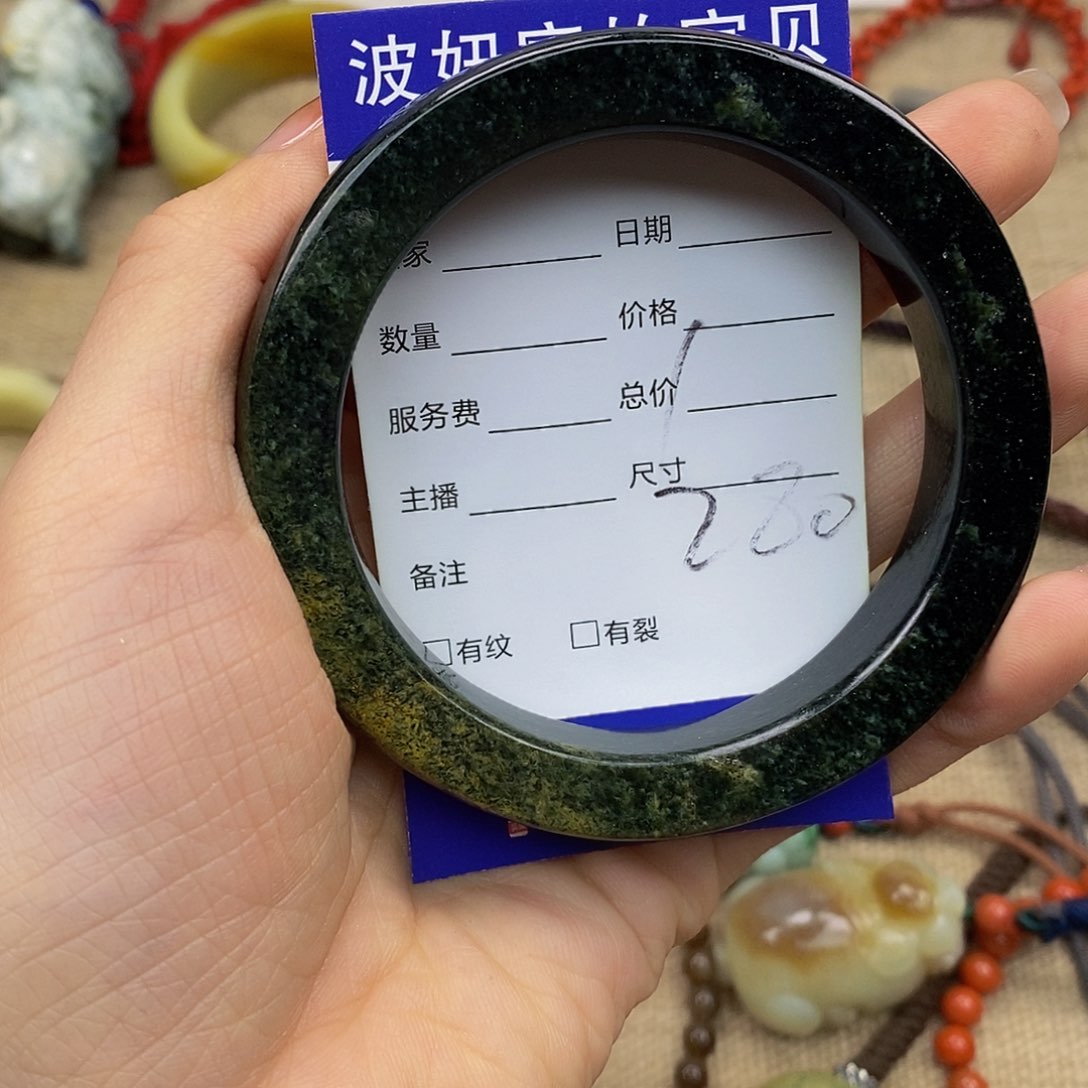 岫岩河磨玉（透闪石质玉）手镯未镶嵌E****?