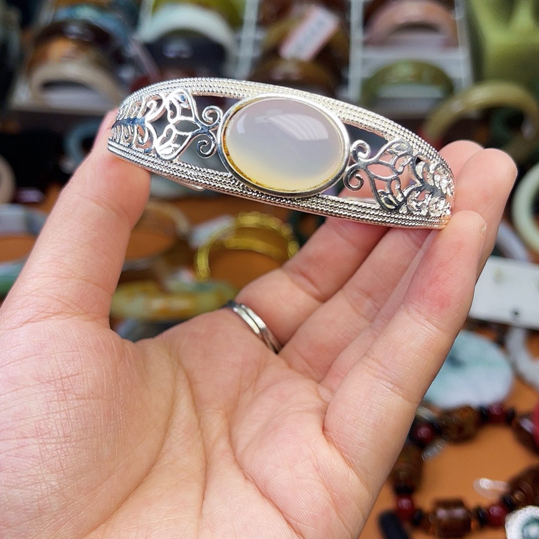 和田玉（糖玉）颈饰未镶嵌