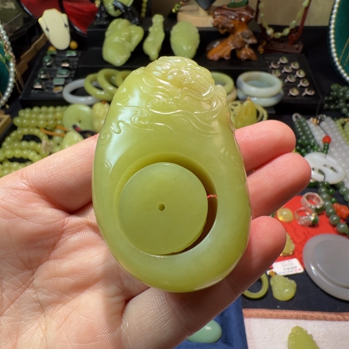 和田玉（黄玉）颈饰未镶嵌