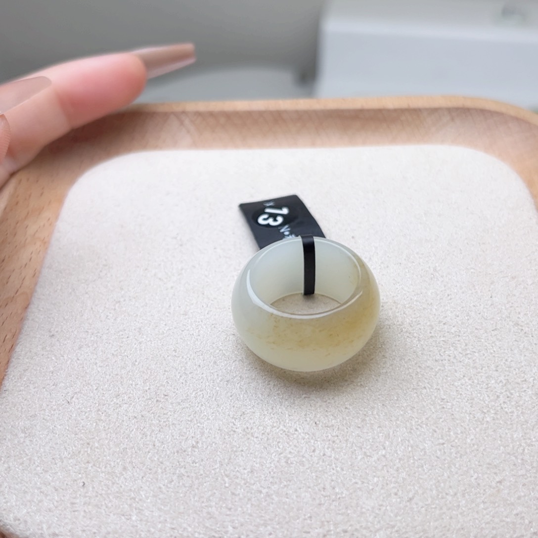 和田玉戒指未镶嵌