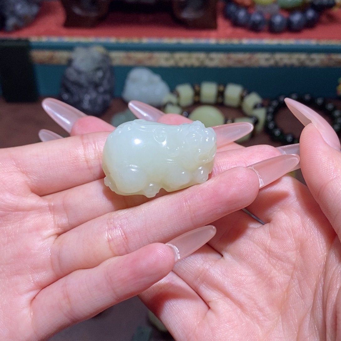 和田玉未镶嵌颈饰