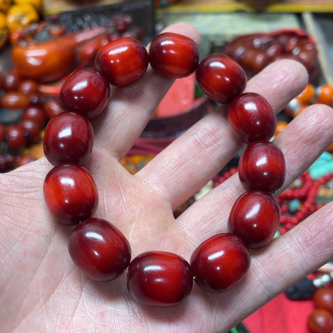 琥珀裸石未镶嵌好物推荐如图所示