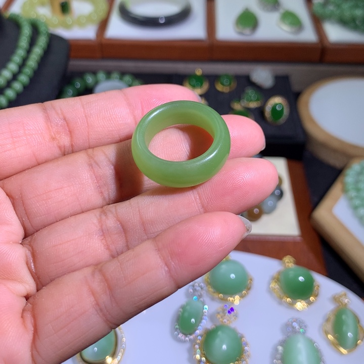 熙***珊未镶嵌戒圈和田玉（翠青玉）