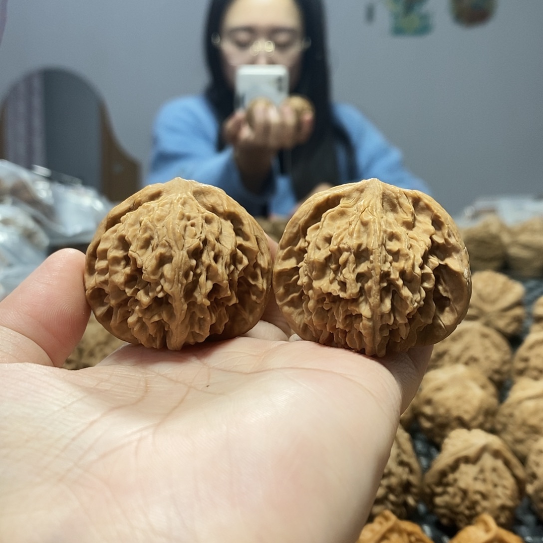 桃核吊坠皇冠42+磕