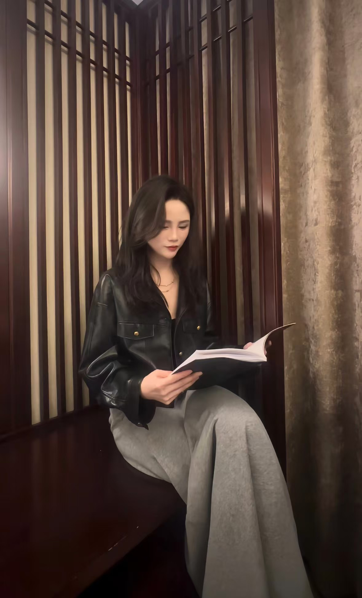 易缔媤千金款短皮衣D43524B5002