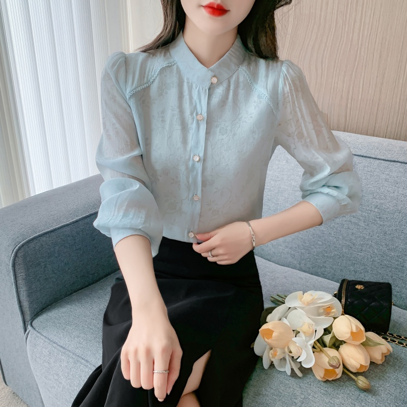 春秋季2025年新款中式缎面衬衫女长袖宽松显瘦暗纹提花小立领上衣