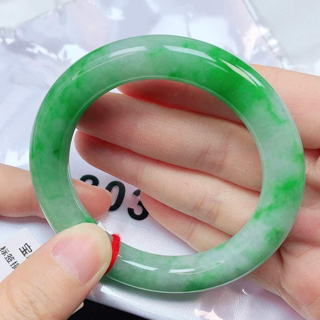 未镶嵌手镯翡翠抖音303