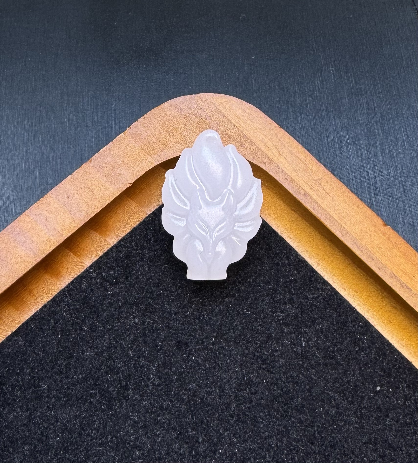 天然青海料单面藕粉九尾狐F61