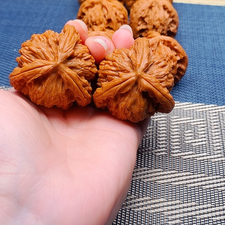 慢***丶吊坠文玩核桃三棱