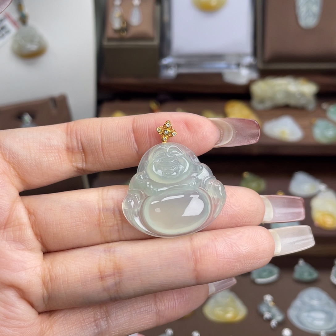 翡翠颈饰未镶嵌翡翠