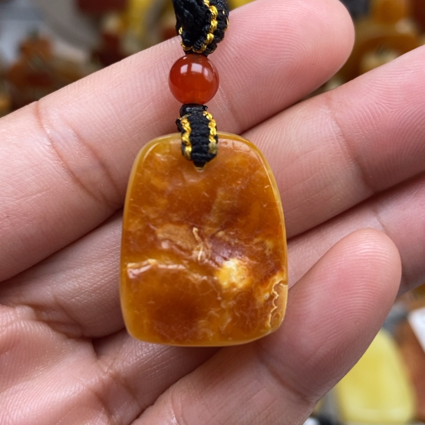 【闪购商品】琥珀颈饰未镶嵌