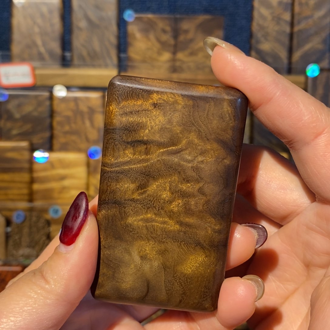 金丝楠无事牌啤***生金丝楠木小叶桢楠