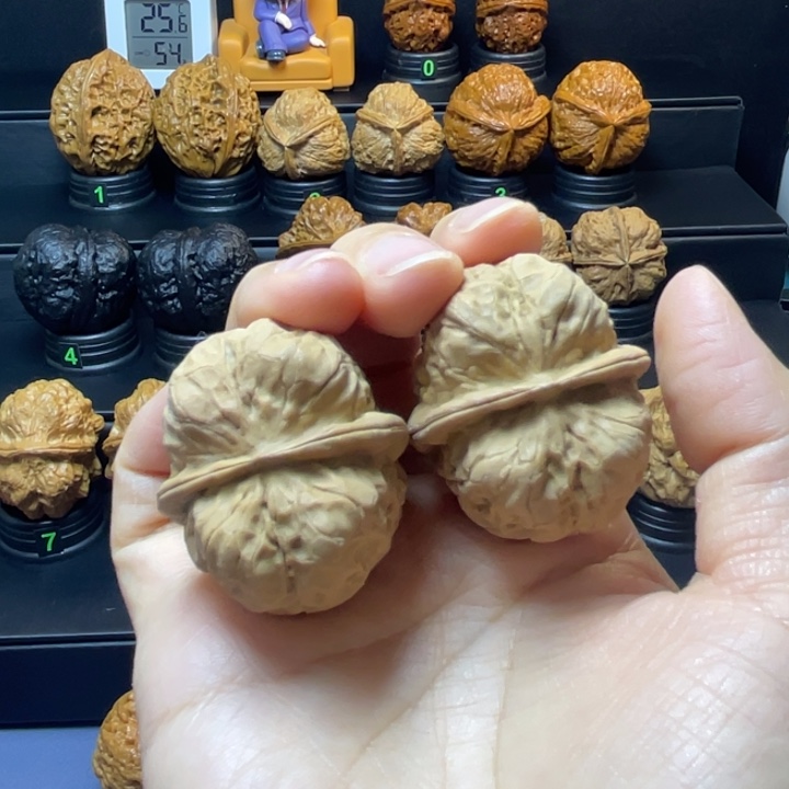 文玩核桃吊坠香妃核桃
