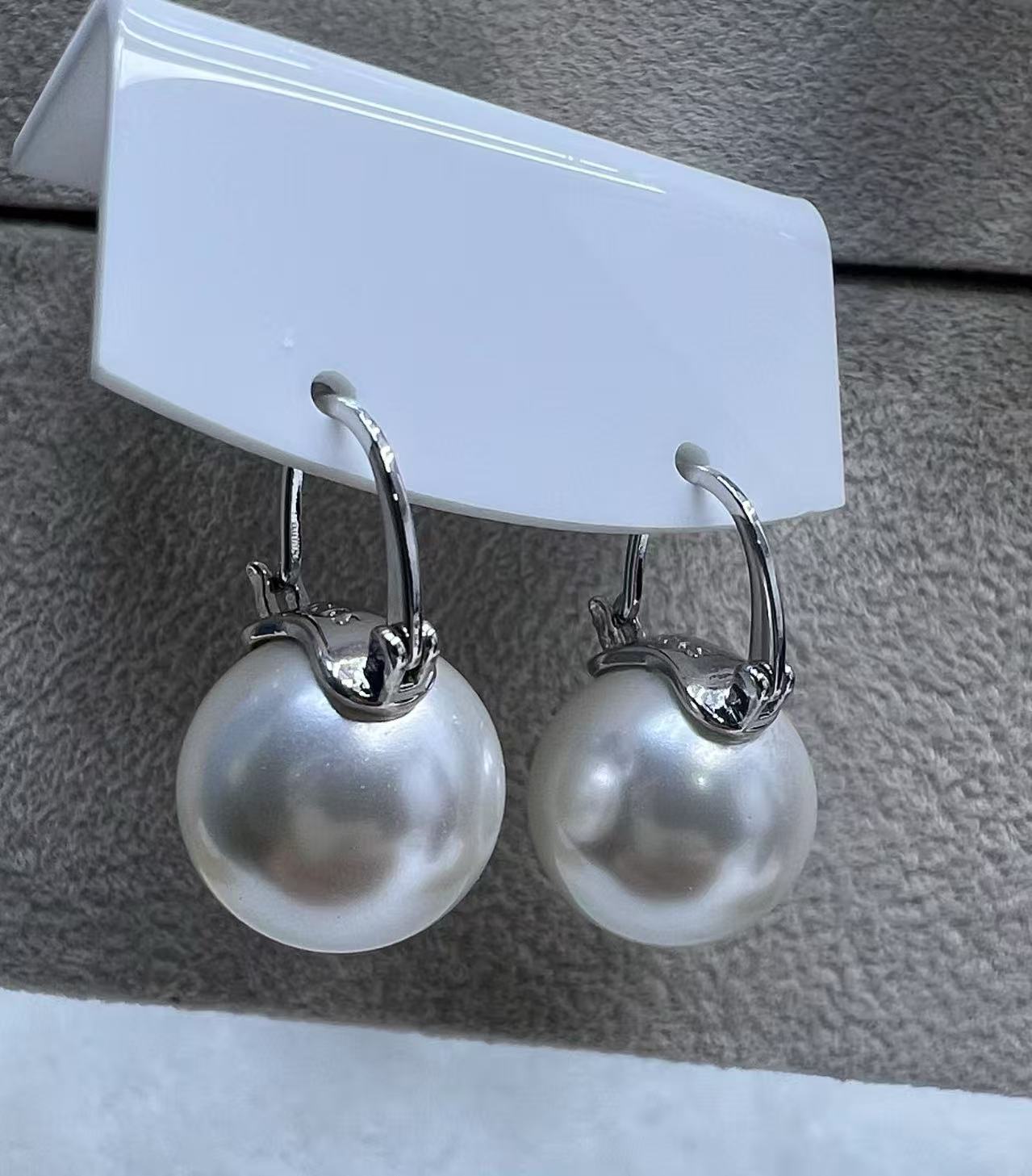 非金属耳饰 A20    T15气质白色时尚百搭复古简约经典耳勾