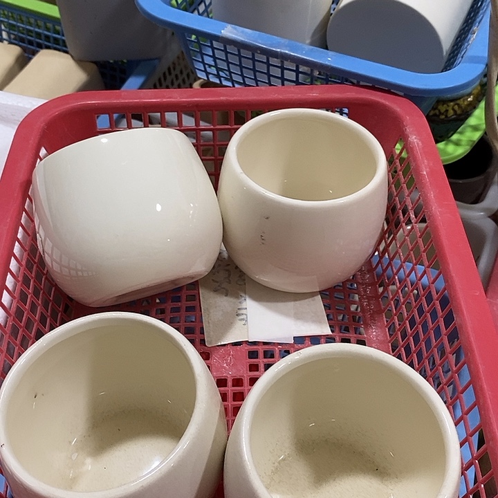 陶盆有孔 瑕疵针孔漏釉介意勿拍外口 8外高8