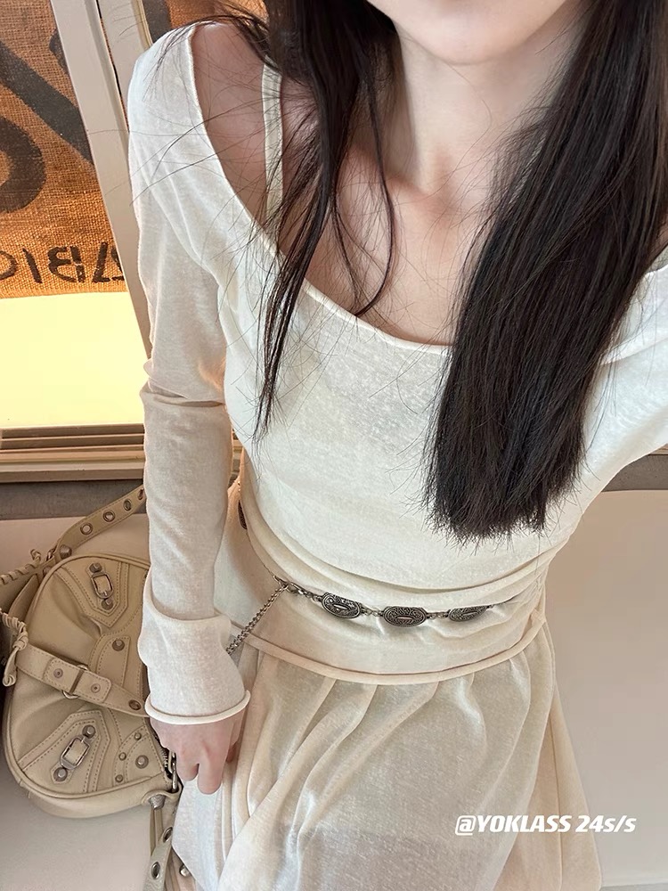 17166简约小众辣妹露肩设计感长袖T恤吊带背心不规则半身裙套装