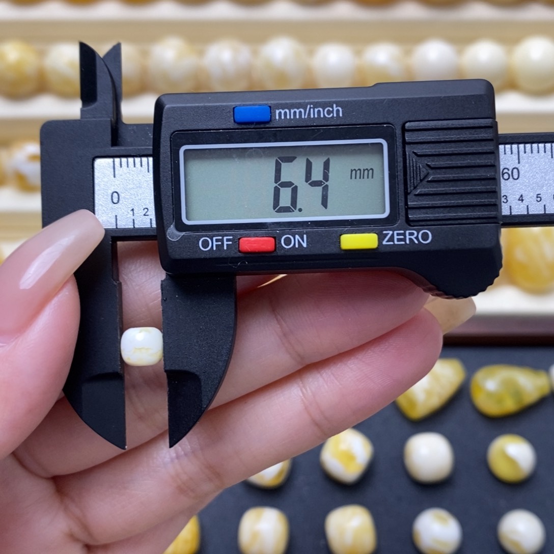 琥珀未镶嵌珠宝奇石雍*