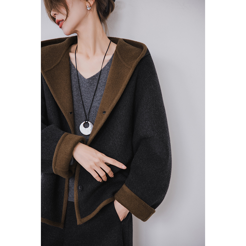 小谷粒双面呢连帽大衣女2025冬季新款高级羊毛加厚短上衣毛呢外套