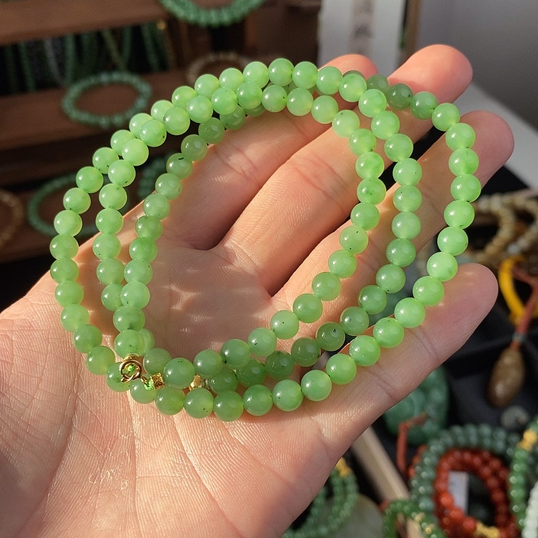 和田玉项链18K金镶嵌碧玉猕猴桃苹果绿