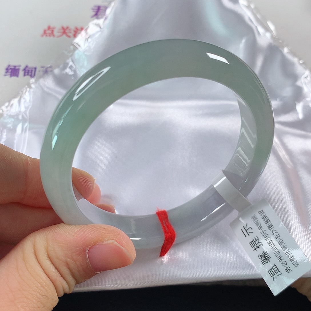 翡翠手镯未镶嵌①④⑤