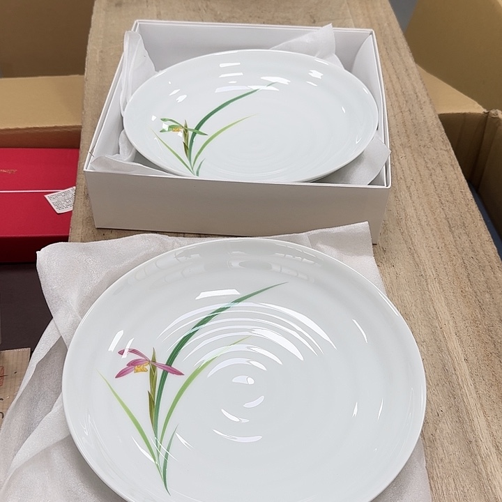 瓷片噗哈哈哈哈哈哈哈哈我笑