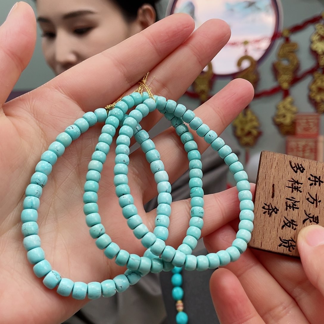 绿松石颈饰未镶嵌